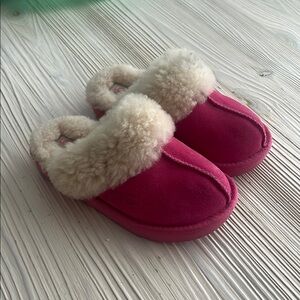 Ugg Cozy Slipper ll kids